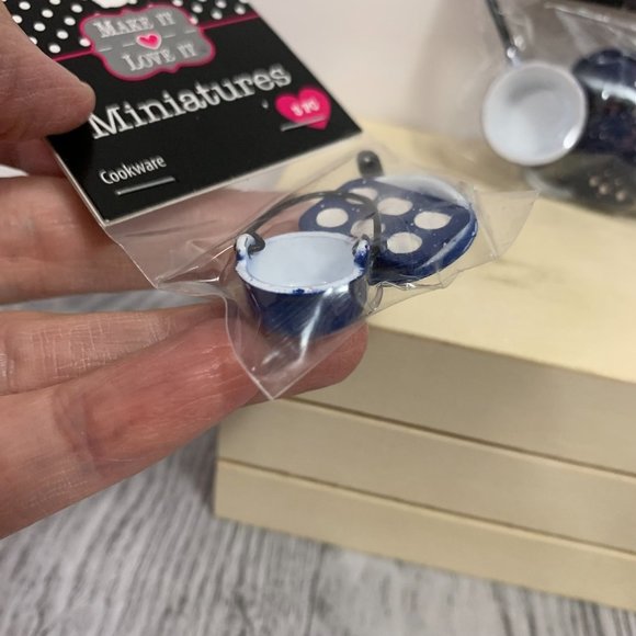 Make It Love It Miniatures Doll House Accessories Cookware Pitcher And More NWT - Picture 3 of 12